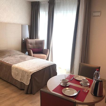 Résidence Service Senior Villa Sully Paris Montreuil Montreuil  Extérieur photo