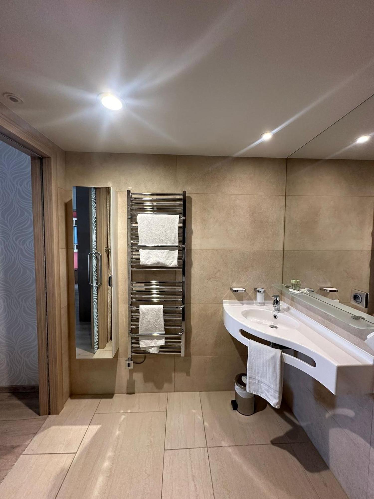 Résidence Service Senior Villa Sully Paris Montreuil Montreuil  Extérieur photo